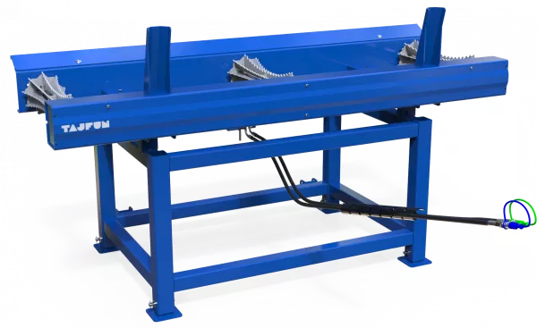 ROLLER TABLE WITH A BASE